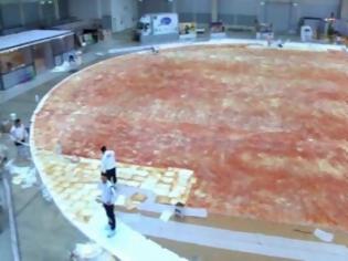 Φωτογραφία για Αυτή είναι η μεγαλύτερη πίτσα του κόσμου! ΒΙΝΤΕΟ