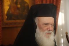 ΕΡΩΤΗΜΑΤΑ ΓΙΑ ΤΗΝ ΠΑΡΑΧΩΡΗΣΗ ΕΚΚΛΗΣΙΑΣΤΙΚΗΣ ΠΕΡΙΟΥΣΙΑΣ ΔΙΑΤΥΠΩΝΕΙ Ο ΣΥΡΙΖΑ