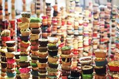 Πύργοι από χιλιάδες πολύχρωμα… cupcakes!
