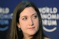 Η αδελφή του Zuckerberg παραπονιέται για ζητήματα ασφάλειας του Facebook