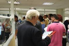 ΧΑΜΟΣ ΣΤΙΣ ΕΦΟΡΙΕΣ: Αποσύρθηκαν πάνω από 70.000 πινακίδες αυτοκινήτων
