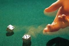 Αντί για μπιλιάρδο έπαιζαν μπαρμπούτι στα Χανιά
