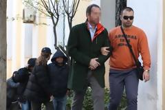 Στη φυλακή ο ειδικός σύμβουλος του ΕΟΤ..Προφυλακισταίοι κρίθηκαν και άλλοι δυο κατηγορούμενοι για την απάτη με την επιταγή.