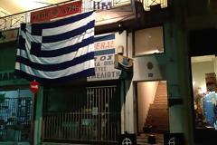 ΑΙΓΙΟ: Ζημίες σε αυτοκίνητα πολιτών καθώς και σε διάφορα καταστήματα από την χθεσινή επίθεση στα γραφεία της Χρυσής Αυγής