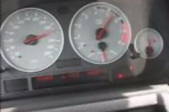 Δείτε πως επιταχύνει από στάση μέχρι τα 220 χλμ/ώρα η BMW X5 4.8iS