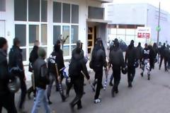 Ηρέμησαν τα πνεύματα με Χρυσαυγίτες - αντιεξουσιαστές