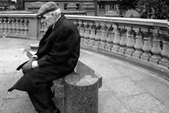 Οι γιορτές δεν «ταιριάζουν» στην τρίτη ηλικία