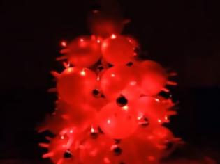 Φωτογραφία για Ένα διαφορετικό χριστουγεννιάτικο δέντρο! [Video]