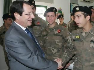 Φωτογραφία για Δέσμευση Αναστασιάδη για μείωση της στρατιωτικής θητείας
