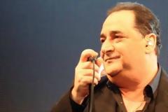 Ακούστε δυο νέα τραγούδια από το Βασίλη Καρρά!