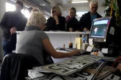 Μέχρι τις 8 Ιανουαρίου η προθεσμία για τέλη κυκλοφορίας και κατάθεση πινακίδων