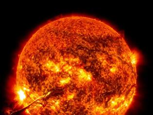 Φωτογραφία για 2013: Η χρονιά που ο Ηλιος θα παραλήσει τη Γή, προειδοποιεί η ΝΑSA!
