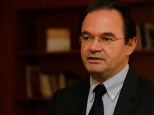 Φωτογραφία για Ο νόμος που υπέγραψε ο Παπακωνσταντίνου και τώρα τον ... καίει