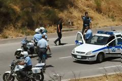 Δύο συλλήψεις στο Ξυλόκαστρο για ναρκωτικά και όπλα