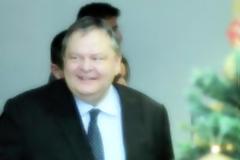 «Πολιτική αλητεία και ανοησία»