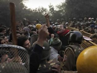 Φωτογραφία για Βόμβα κοντά στο σπίτι κατηγορούμενου για τον ομαδικό βιασμό στο Νέο Δελχί