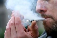 Βρετανία: Λιγότερο άγχος μετά το κόψιμο του τσιγάρου,