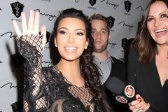 Kim Kardashian: Γιόρτασε την Πρωτοχρονιά με φιλιά και ερωτική εξομολόγηση…