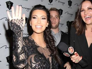 Φωτογραφία για Kim Kardashian: Γιόρτασε την Πρωτοχρονιά με φιλιά και ερωτική εξομολόγηση…