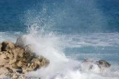 Πρωτοχρονιάτικες βουτιές σε παραλία της Σλοβενίας