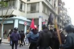 Πάνω από 50 άτομα (αλλοδαποί,έμποροι-πρεζόνια και αντιεξουσιαστές) χτυπούσαν αλύπητα 4 αστυνομικούς στα Εξάρχεια - 4 τραυματίες