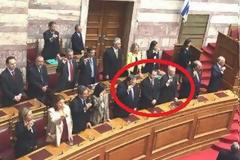 Ορκωμοσία Παπακωνσταντίνου... Όλα τώρα εξηγούνται...!!
