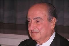 Έπεσε και έσπασε το πόδι του ο Κωνσταντίνος Μητσοτάκης