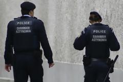 Δύο αστυνομικοί τραυματίστηκαν από επίθεση αλλοδαπών στα Εξάρχεια