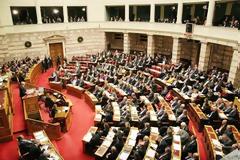 Στα «ταμεία» των πολιτικών κομμάτων 7.720.000 ευρώ