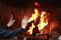 Ποιος φταίει για την αιθαλομίχλη λόγω καύσης ξύλου στις πόλεις; Πάντως όχι οι πολίτες