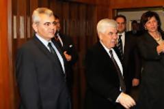 Βγήκαν τα «μαχαίρια» στο υπουργείο Αγροτικής Ανάπτυξης