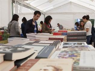 Φωτογραφία για Η κρίση διώχνει τους Ελληνες από τα βιβλιοπωλεία,