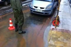 Πλημμύρησαν 2 τετράγωνα στο κέντρο των Χανίων [video]