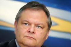 Πώς γίνεται να μην θεωρείται ύποπτος ο κομιστής...της παραποιημένης λίστας Λαγκάρντ...???