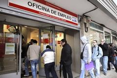 Ισπανία: Μειώθηκαν κατά 59.000 οι άνεργοι