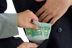 «Σαφάρι» του ΣΔΟΕ για φοροφυγάδες με ελέγχους τραπεζικών λογαριασμών.