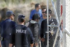 Το κοιλιακό άλγος ανήλικου Πακιστανού το βάφτισαν βασανισμό από αστυνομικούς ο ΣΥΡΙΖΑ και ο Κωνσταντίνου.