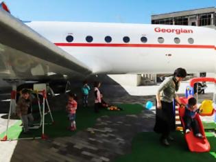 Φωτογραφία για Αεροπλάνο μεταμορφώθηκε σε… παιδικό σταθμό!