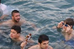 Η ευλογία του «πιασίματος» του σταυρού