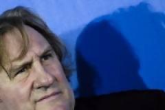 Ρωσία: Ο Ντεπαρντιέ παρέλαβε από τον Πούτιν το νέο του διαβατήριο