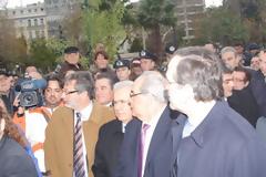 Αποδοκίμασαν Σαμαρά και Μιχαλολιάκο στον Πειραιά - ΒΙΝΤΕΟ