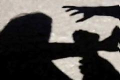 Της είπε πως θα την πάει σπίτι της και τη... βίασε!