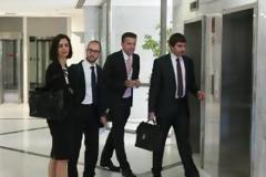 Η φεράρι του χρέους…
