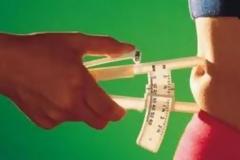 Λίγα περιττά κιλά χαρίζουν... χρόνια!