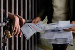Ποινές φυλάκισης για όσους δεν πληρώνουν χρέη και χαράτσια