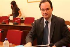Γνωστό μεγαλοδικηγόρο προσέλαβε ο Γ. Παπακωνσταντίνου