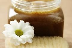 Μαλακτικό scrub για χέρια και πόδια