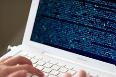 Στο έλεος επιτήδειων τα φορολογικά μας στοιχεία! - Σε εξέλιξη έρευνα σε εταιρία που τα εμπορευόταν