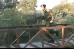 Ινδός φαντάρος για κλάματα [Video]