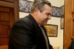 ''ΠΥΚΝΩΝΟΥΝ'' ΟΙ ΕΠΑΦΕΣ Π. ΚΑΜΜΕΝΟΥ ΜΕ ΑΝΕΞΑΡΤΗΤΟΥΣ ΒΟΥΛΕΥΤΕΣ